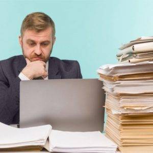 Dengan cara manual, sinkronisasi pada pencatatan tersebut pada semua jalur penjualan seperti toko online, situs, dan lainnya tidak akan terhitung secara otomatis, sehingga akan muncul kemungkinan terjadinya overselling. Solusinya adalah gunakan sistem ERP agar pencatatan stok lebih rapi dan terintegrasi. Tertarik membuat sistem ERP bisnis bersama kami? Hubungi kami di +6285747747725